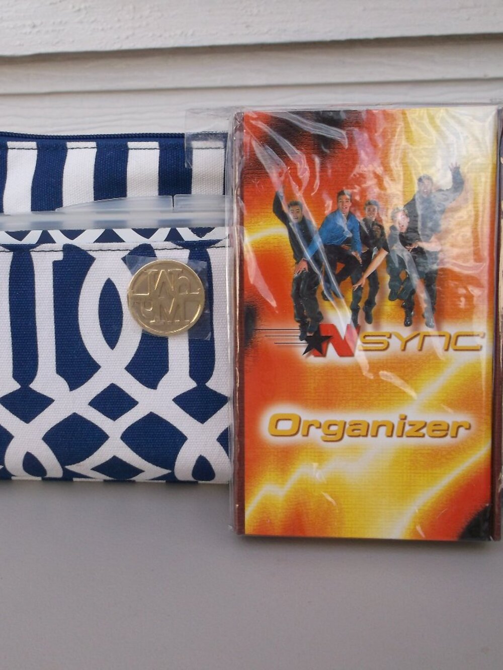 NWT NSYNC Organizer + Mud Pie Wristlet Bag Bundle – Bright Blue/White – Like New